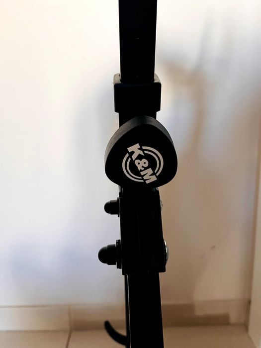 Statyw / stojak na saksofon barytonowy K&M 14415