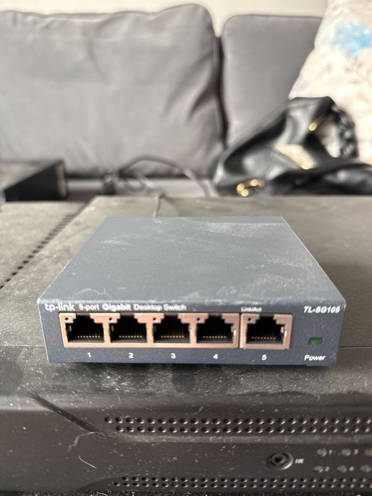 Rejestrator do kamer 3 szt. Ups zasilacz awaryjny QOLTEC Switch TP-Link