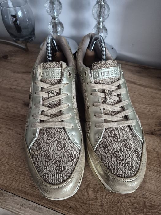 Buty sneakers Guess z modelu Dealy 41