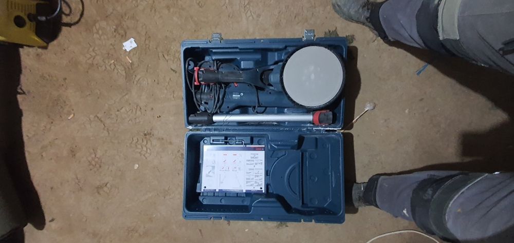 Szlifierka do gładzi "żyrafa" BOSCH GTR550