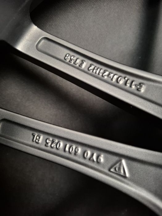 Oryg.Alufelgi/koła OEM Porsche R21 Cayenne,Macan,Panamera 5x130 AudiQ7