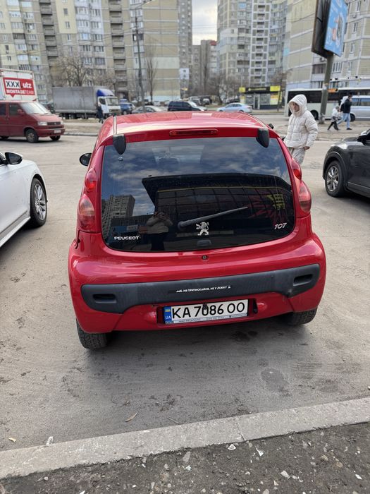 Peugeot 107 2011 року