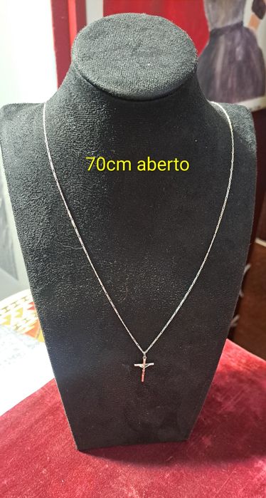 Fios correntes em Prata contrastada.