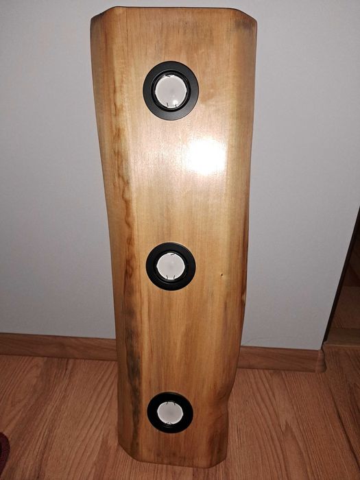 Lampa sufitowa z deski