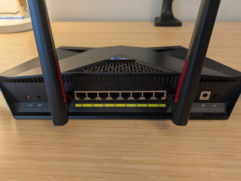 Router Asus RT-AC88U - WiFi5, Switch Ethernet 8 portas