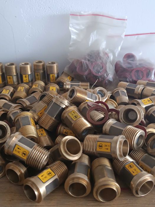 Materiały hydrauliczne,kształtki,złączki,zawory