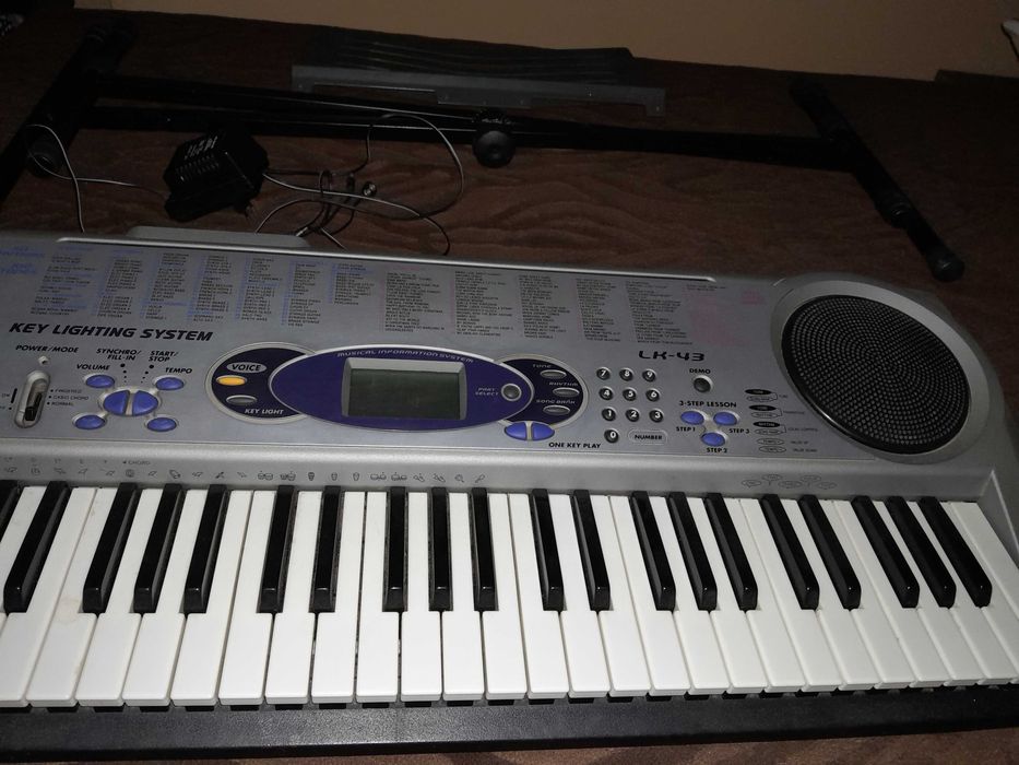 Sprzedam keyboard Casio LK -43, w doskonałym stanie