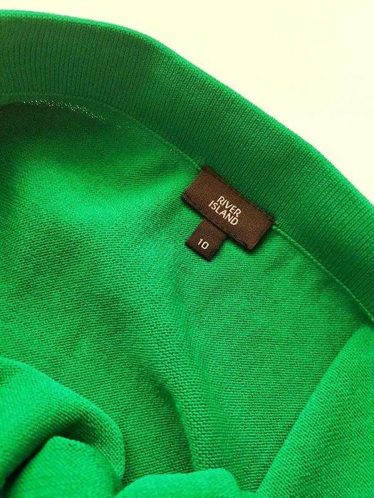 Шикарна зелена спідниця з асиметричним низом та рюшами s-m