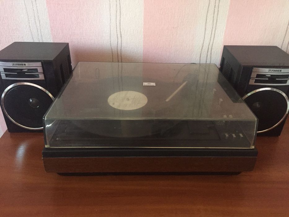 Продам пластиночной проигрыватель