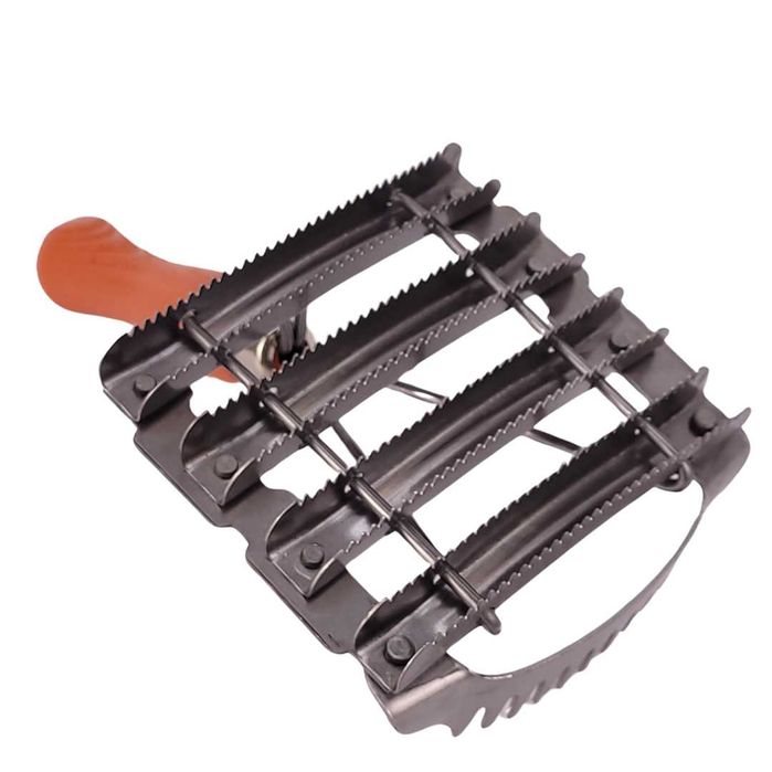 Zgrzebło metalowe dla bydła, z grzebieniem, 12 x 12,5 cm, Kerbl