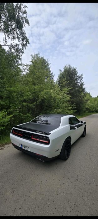 Wynajem Dodge Challenger V8 oraz inne auta.
