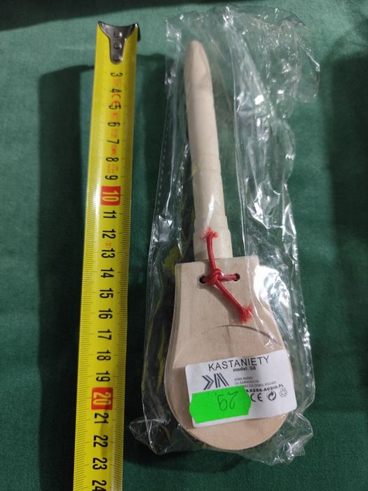 Instrument rytmiczny. Kastaniet G8, kołatka.