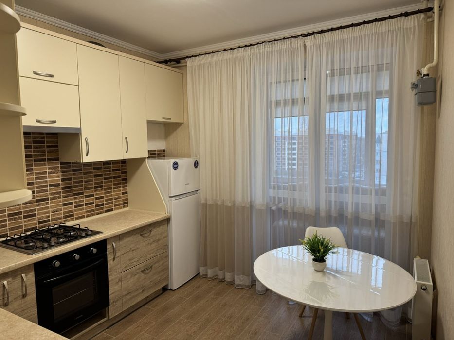 1-кімнатна . Власник, пр Перемоги 119а