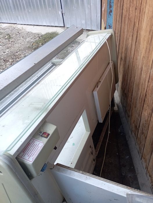 Холодильна вітрина