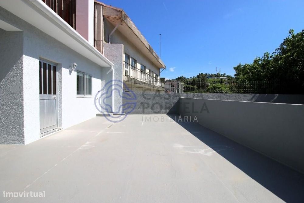 Apartamento Renovado T2+1 no centro de Carvalhos, terraço, salamandra