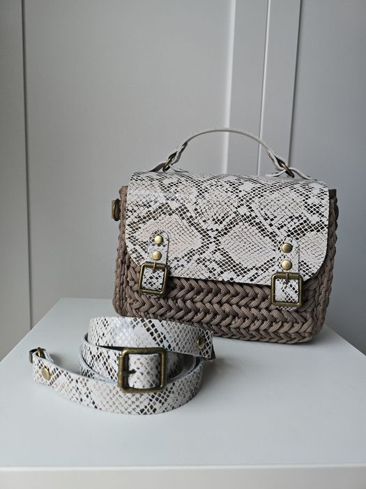 Torebka handmade listonoszka – elegancki prezent na święta