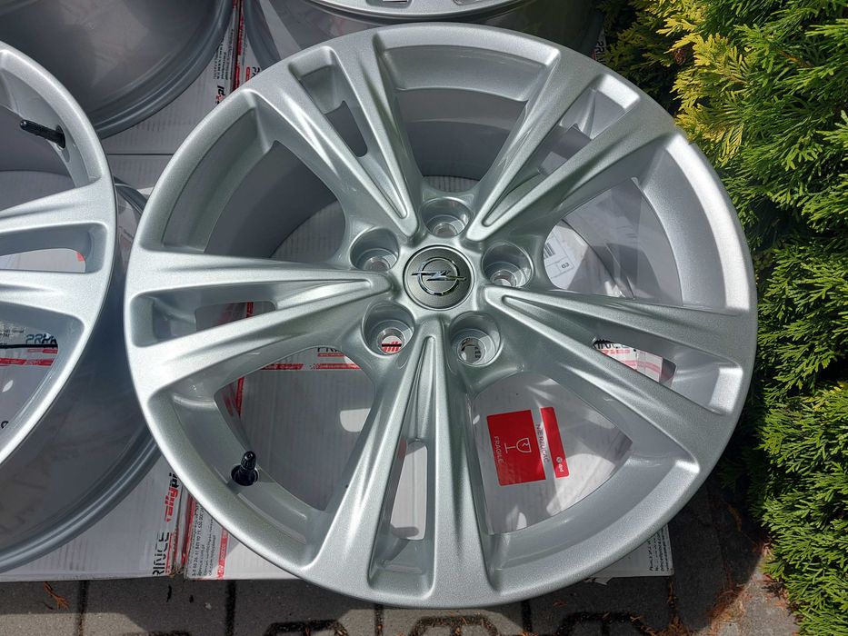 Felgi Opel Insignia A OPC Sports Tourer / 18x8J 5x120 / NOWE GM