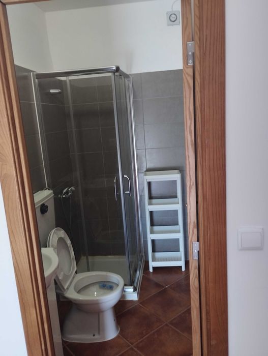Aluga-se 2 quartos com WC privado em Mirandela