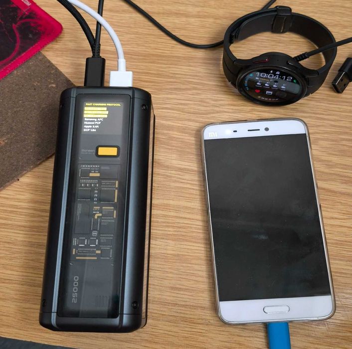 Потужний павербанк Xiaomi 25000mAh 212W P03MI з TFT дисплеєм та 140W USB-C б/у