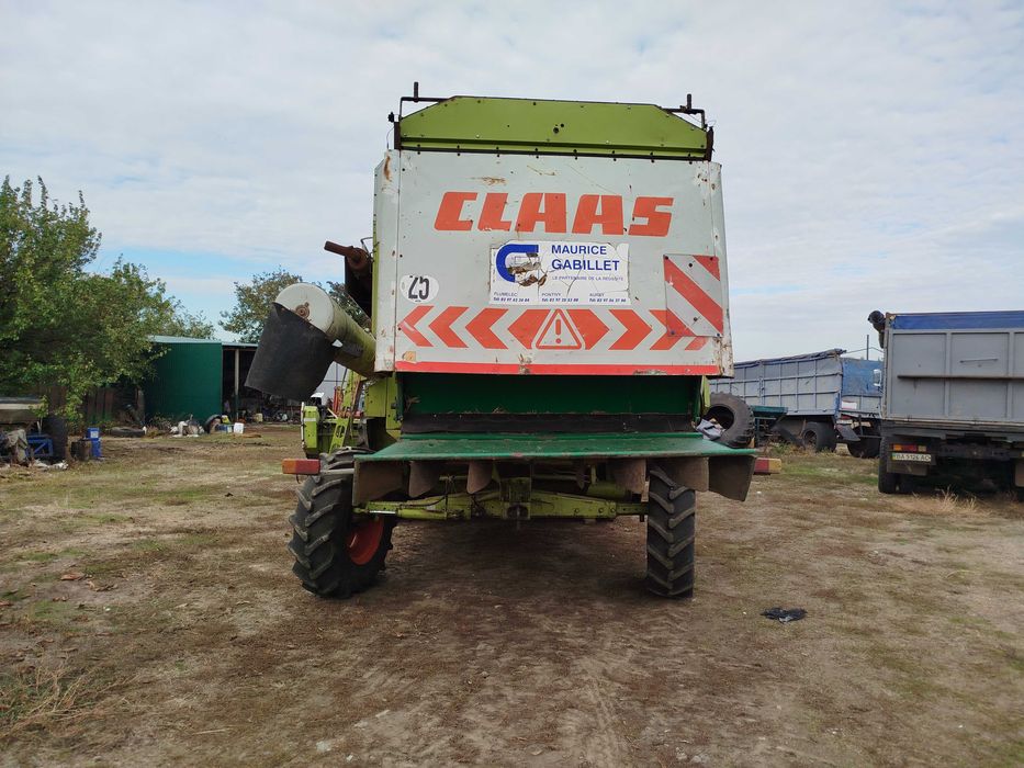 Комбайн Class mega 208