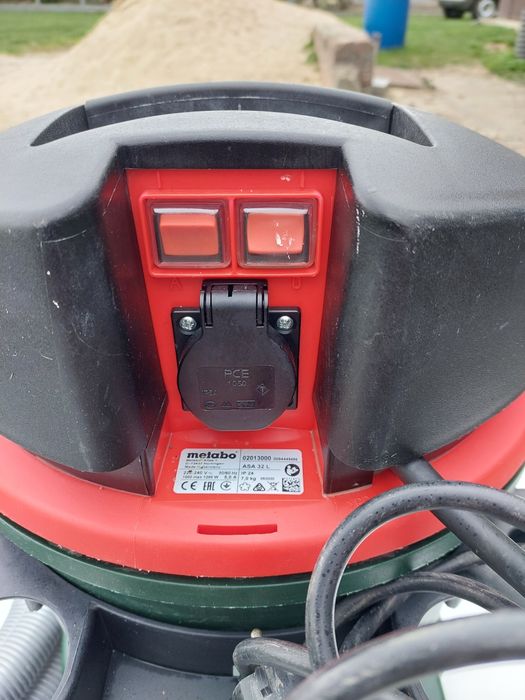 Odkurzacz metabo asa 32l z gniazdem