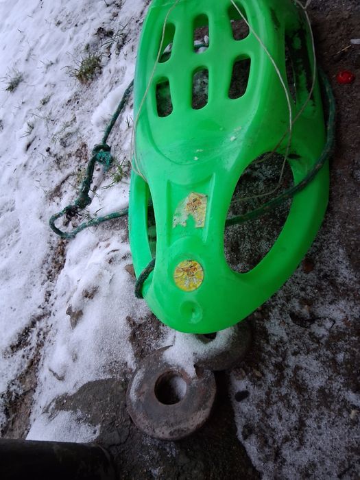 Sprzedam sanki 2 szt