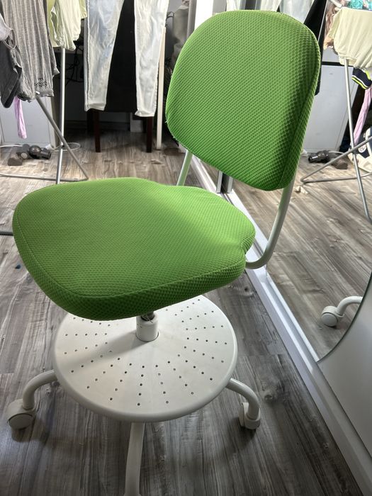 Vimund Ikea - krzeslo obrotowe dla dzieci