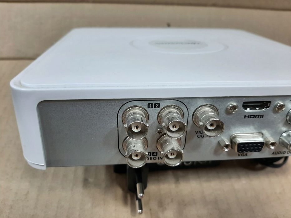 DVR-регистратор Hikvision DS-7104HWI-SH
