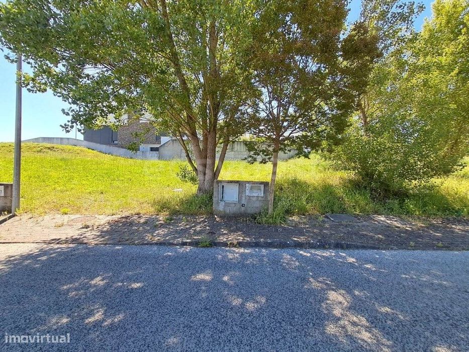 Lote de Terreno para Construção de Moradia - Torres Novas