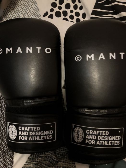 Шлем, перчатки боксерские , ммашние, футы, защита для ног
