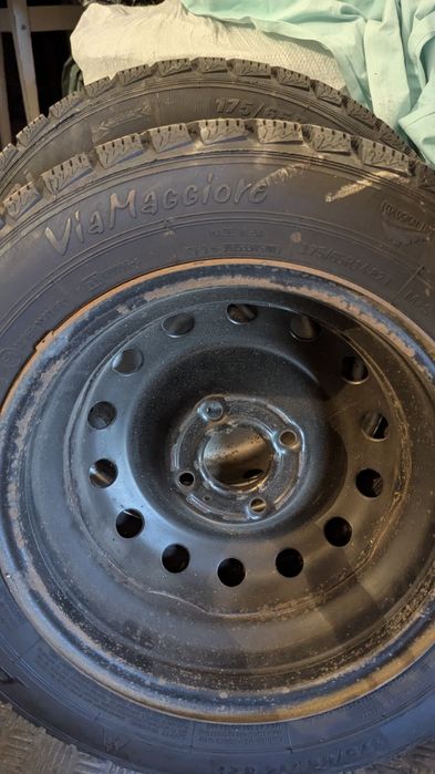 Шини з  дисками 175/65 r14