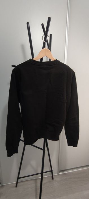 Czarna bluza gym wear agresywna masa