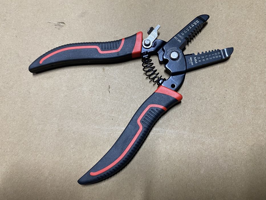 Стріппер DELIXI 2076