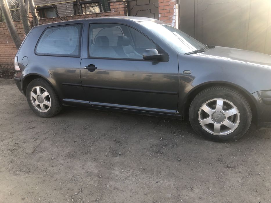 Volkswagen Golf 4 1.4 газ/бенз, кондиционер, мкпп