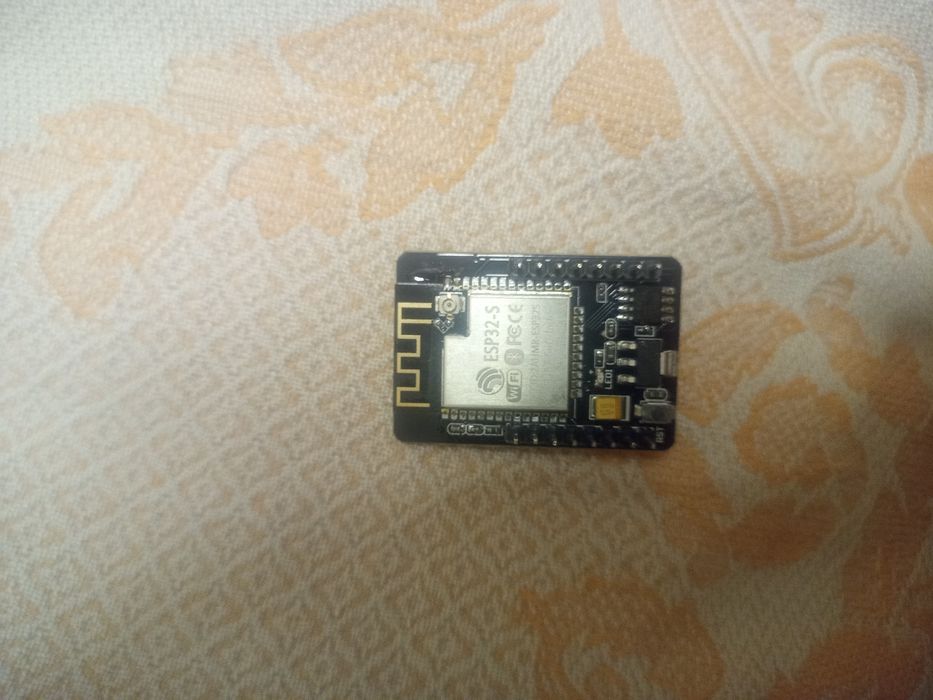 ESP32-Cam камера.