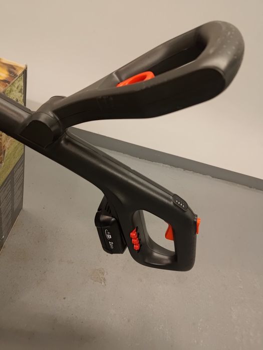 Podkaszarka akumulatorowa Gardena Easy Cut nożyki Aku Ładowarka