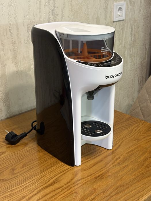 Машина для приготування суміші Baby Brezza