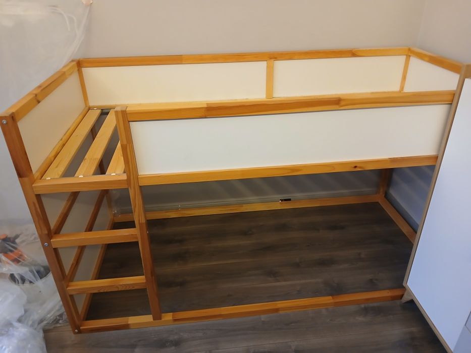 Łóżko dziecięce Ikea z 2 materacami