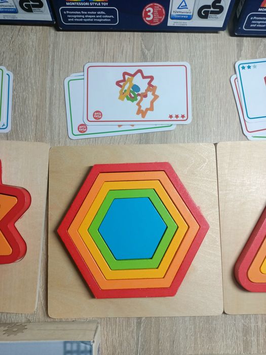 Tęczowe, drewniane układanki Playtive zestaw 4szt