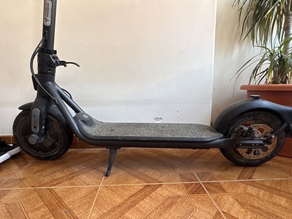 Vendo trotinete/sem carregador