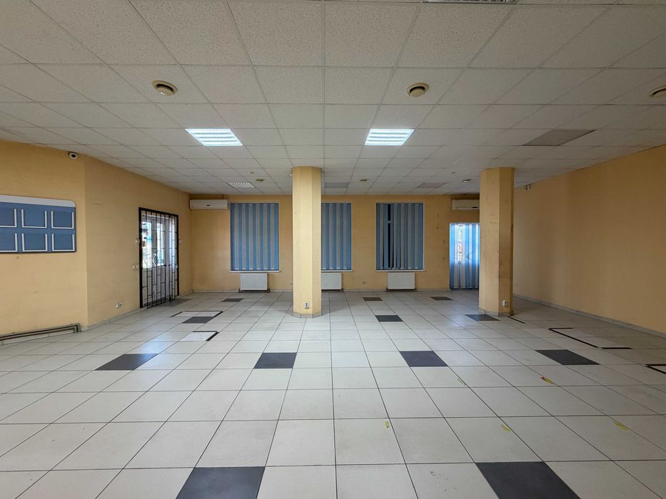 Продаж капітального 2 поверхового магазину в місті Яготин 280 м2 Є ВІДЕООГЛЯД