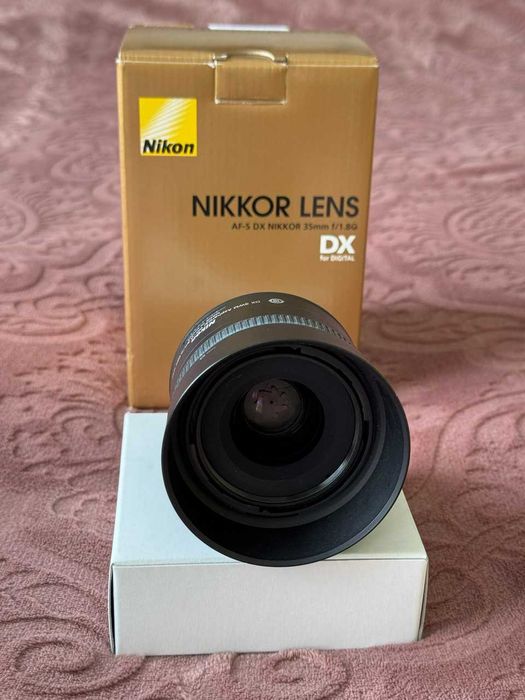 Nikon AF-S DX NIKKOR 35mm f/1.8G + komplet akcesoriów