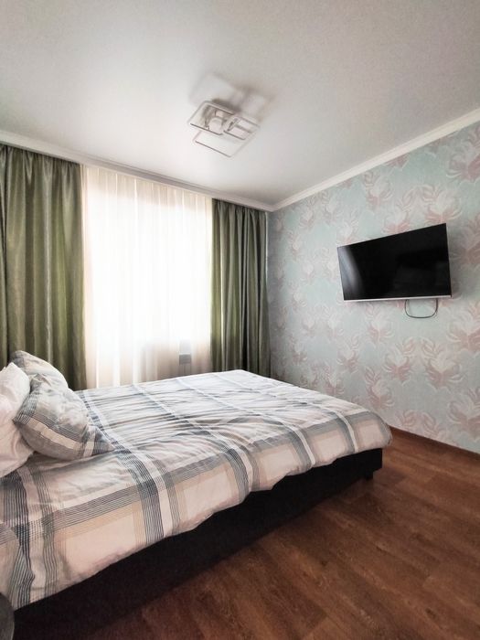 Світла 2-кімнатна квартира з вітальнею-студією 21м2/SZ