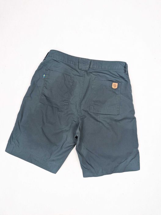 Fjallraven niebieskie spodenki 42 M