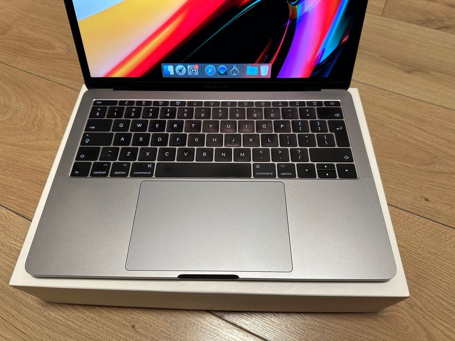 MacBook Pro 13,3” 16/256 GB w idealnym stanie! Bateria 200 cykli!