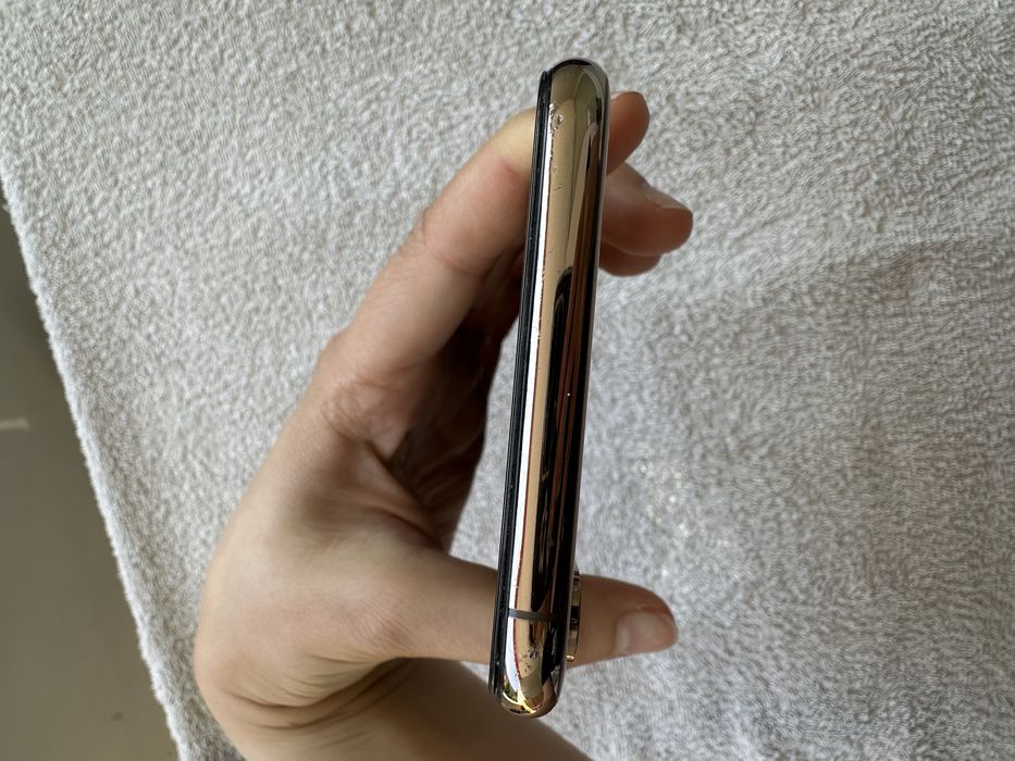 USZKODZONY iPhone XS Max na części