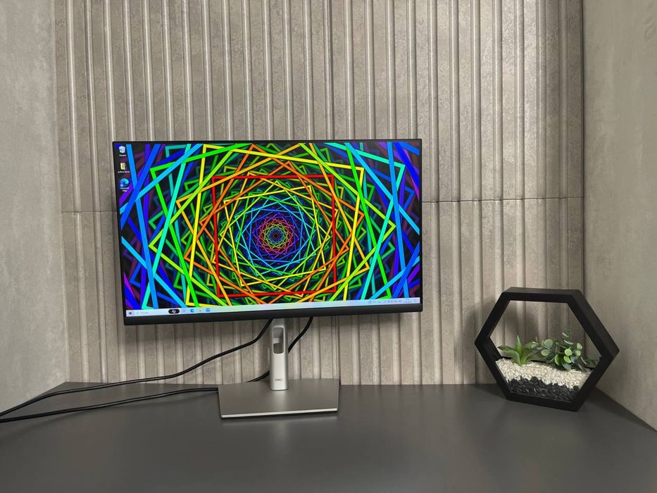 Безрамковий монітор DELL 24 дюйми P2422H full hd