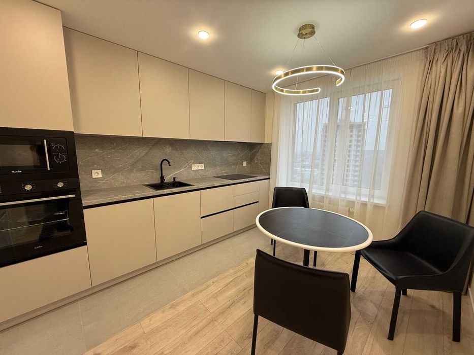 Продаж 2-кімнатна 57 м2 з ремонтом ЖК Оранж Сіті Голосіівський район