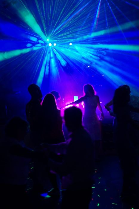 DJ Ręce które rozkręca każdą imprezę