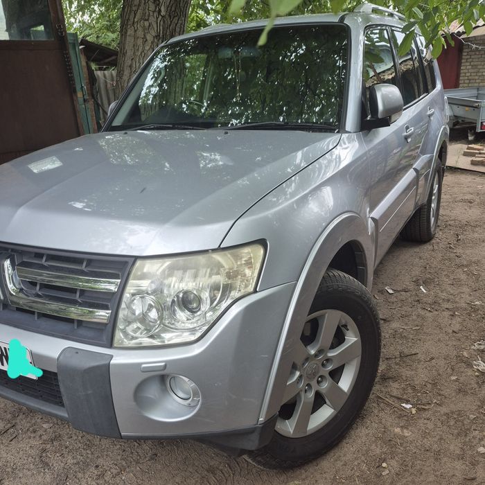 Мітсубіші Паджеро Вагон-4